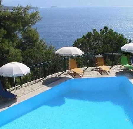 Aliki Hotel 4*