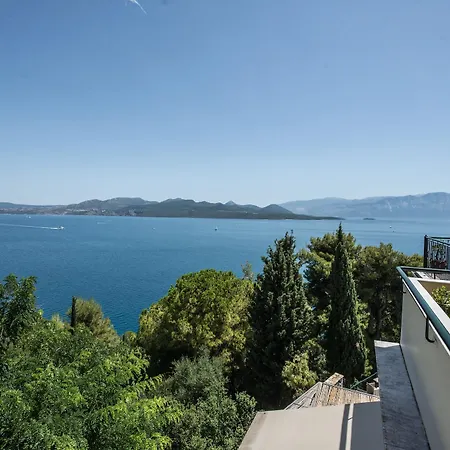 Aliki 4*