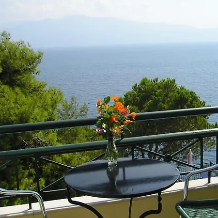 Aliki Hotel