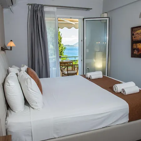 Aliki Otel 4*
