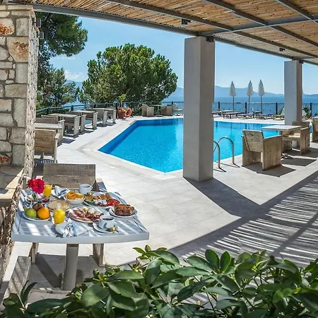 Otel Aliki 4*