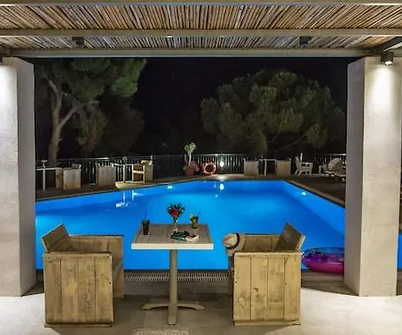 Otel Aliki 4*