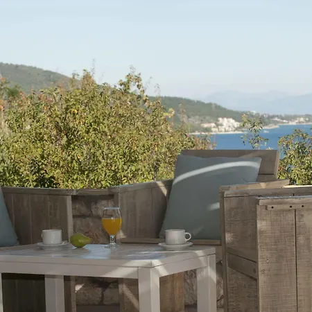 Aliki Otel 4*